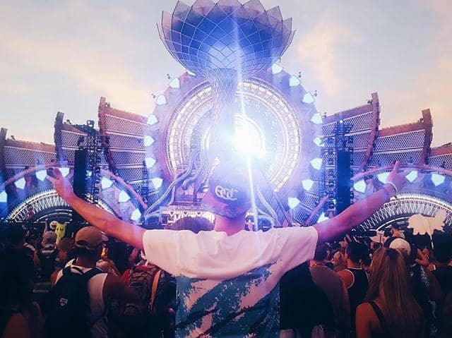 Jazzy 90s Men's T-Shirt - Shirtwascash