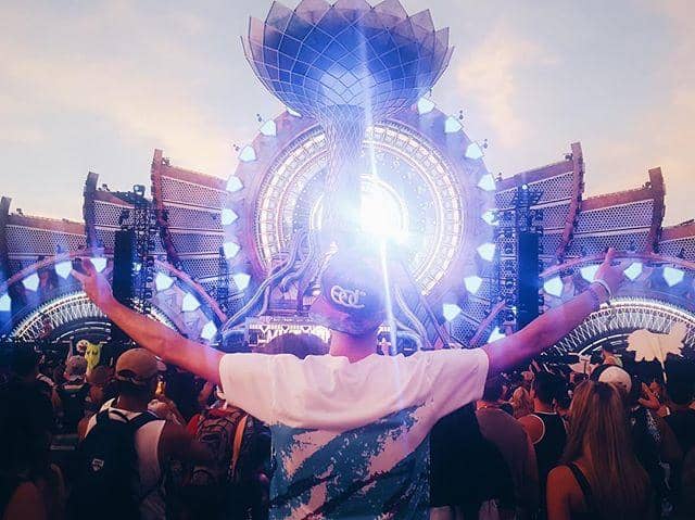 Jazzy 90s Men&#39;s T-Shirt - Shirtwascash